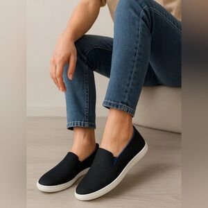 Rothys The Original Sneakers Womens Knit Slip On Shoes
Loafers 9.5